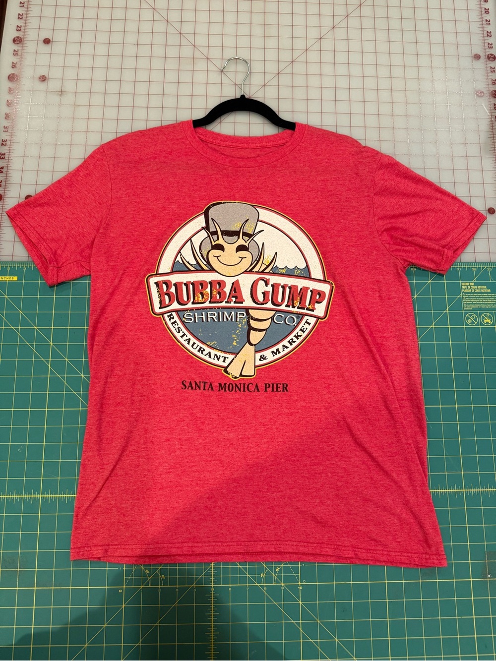 Bubba Gump Shrimp Co. Short Sleeve Logo Tee - Coral Red